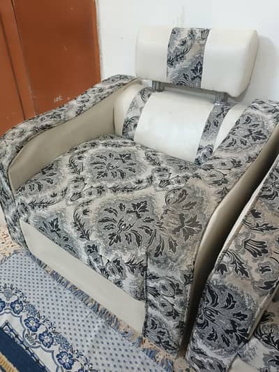 very good condition SofaSets