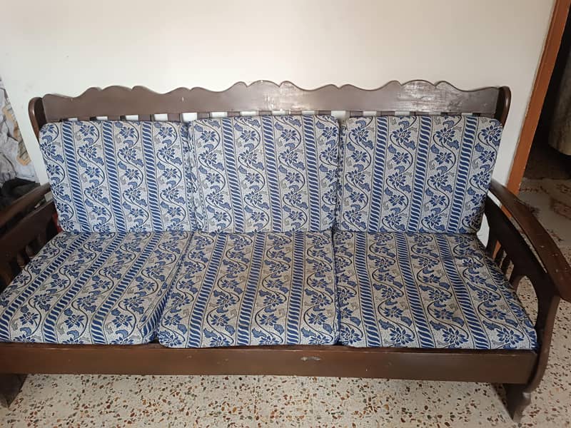 very good condition SofaSets 4