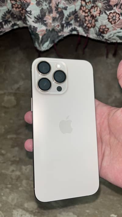 Apple iPhone 16 Pro Max
