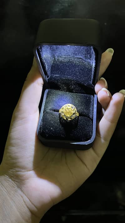 22k Ladies gold ring