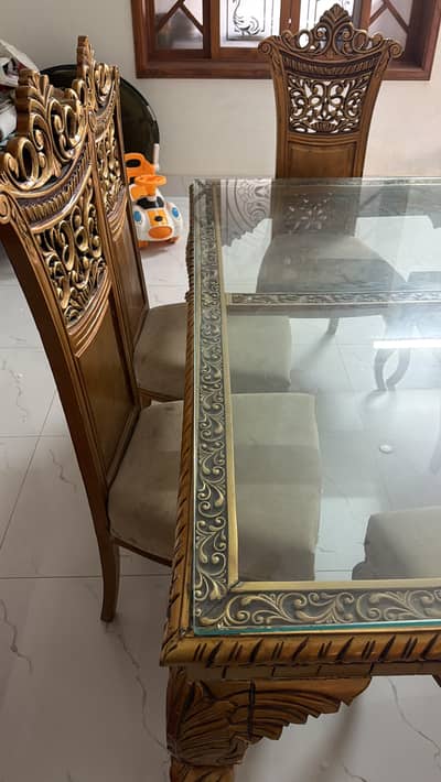 Dinning Table with chairs