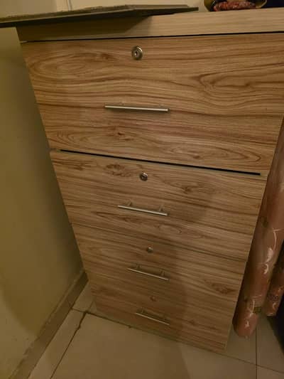 drawers cabinet