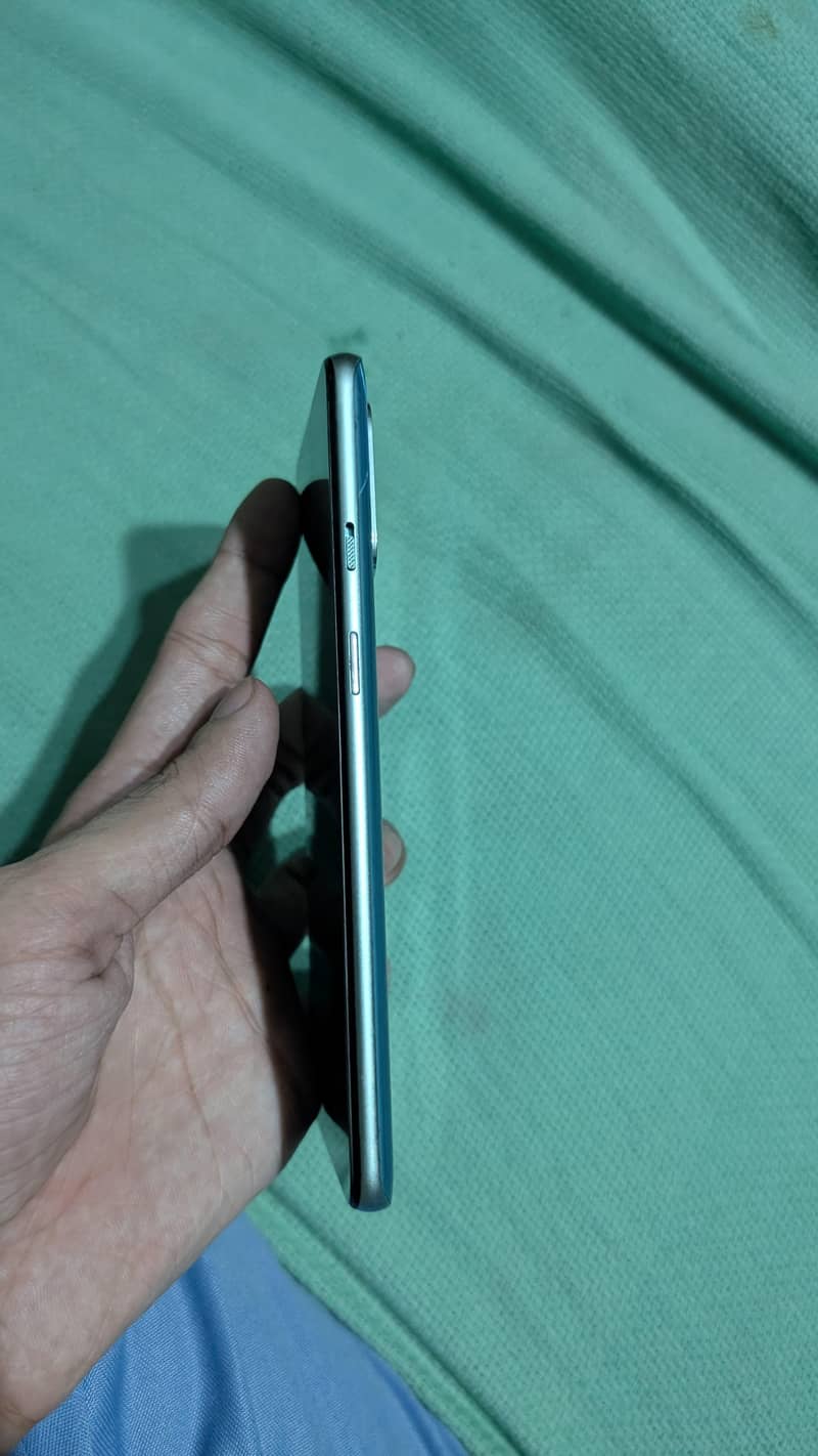 One Plus 8T 4