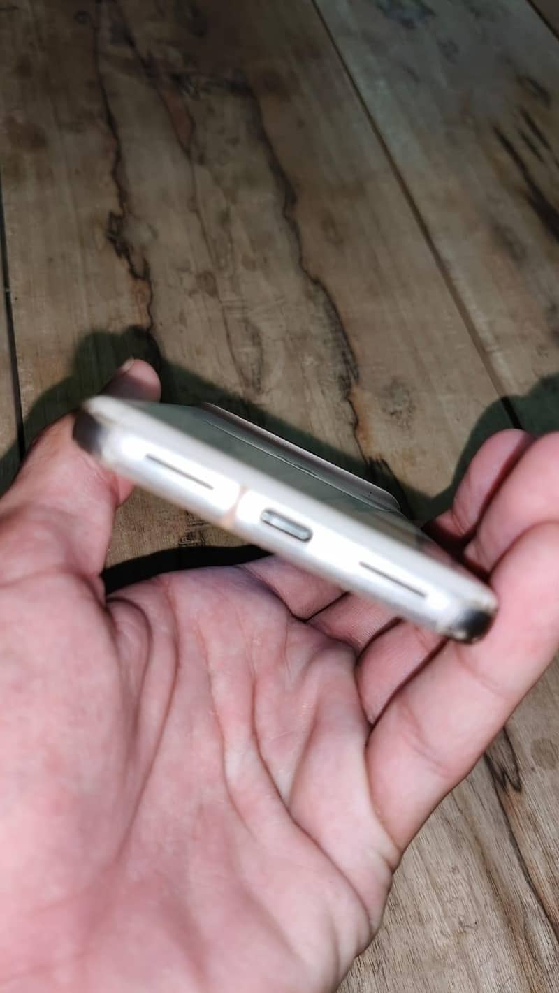 Google Pixel 8 1