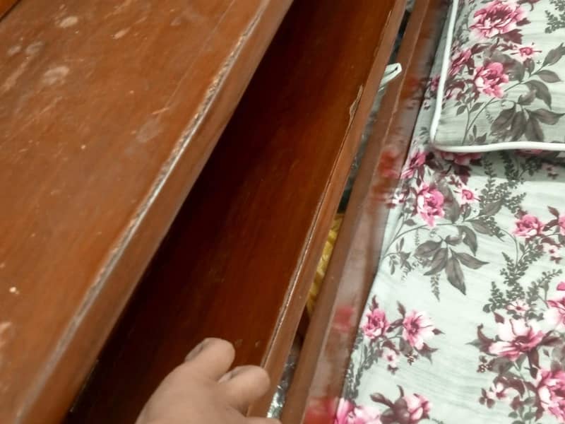 DOUBLE BED GOOD CONDITION 4