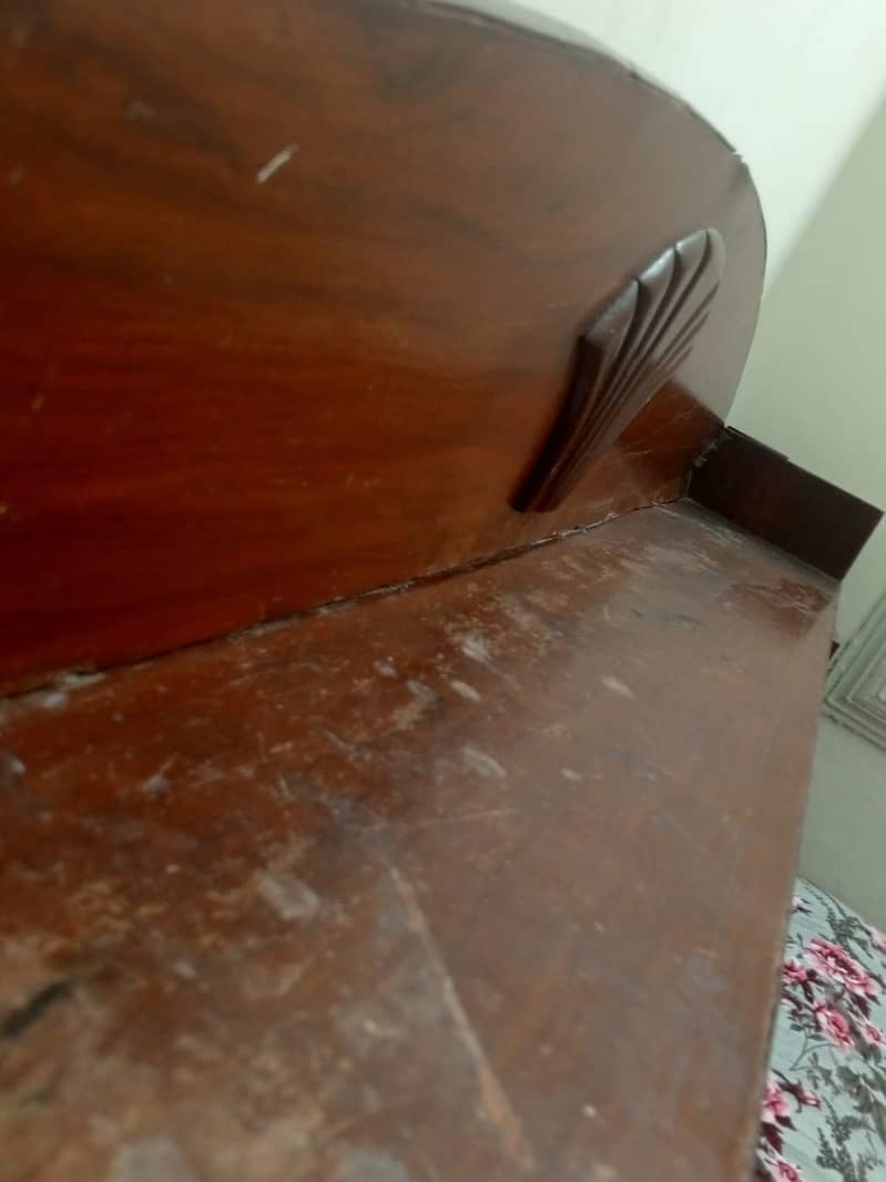 DOUBLE BED GOOD CONDITION 6