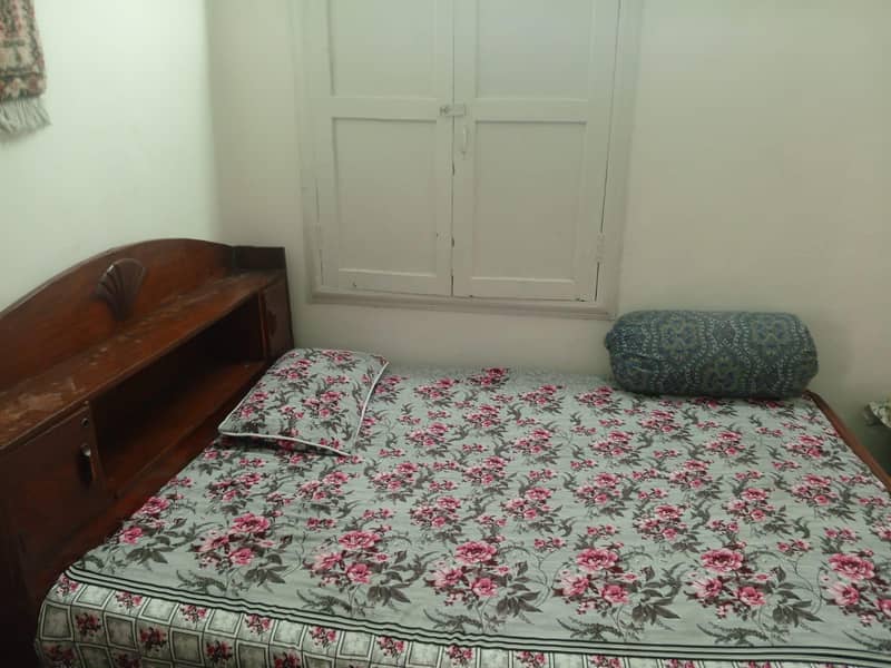 DOUBLE BED GOOD CONDITION 7