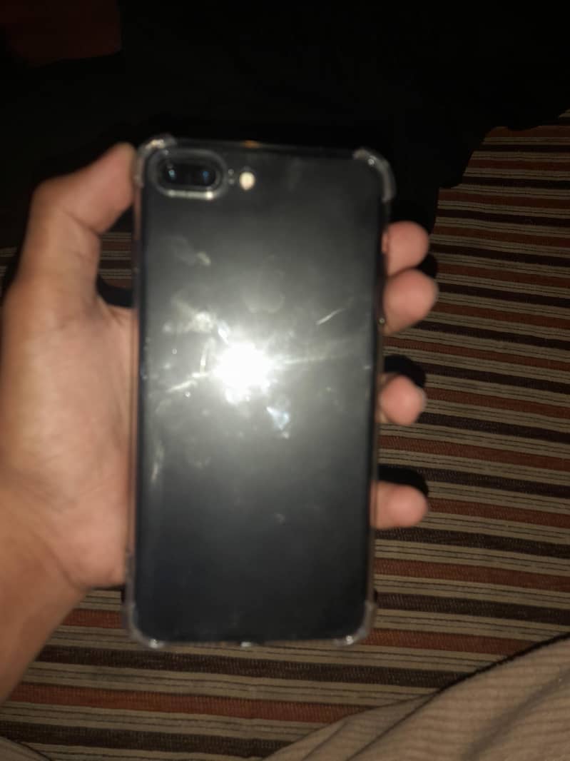 Apple iPhone 7 Plus 1