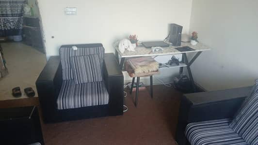 Sofa Set, Modern, 7 Seater, Comfortable – Neat & Well Maintained