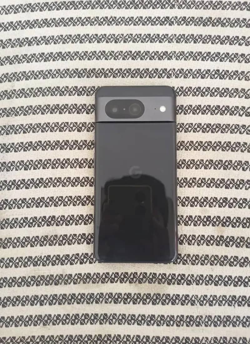 Google Pixel 8 4