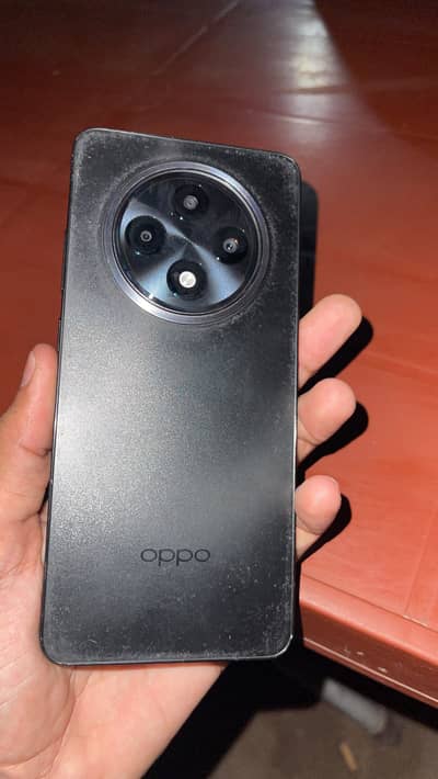 OPPO Reno12 F
