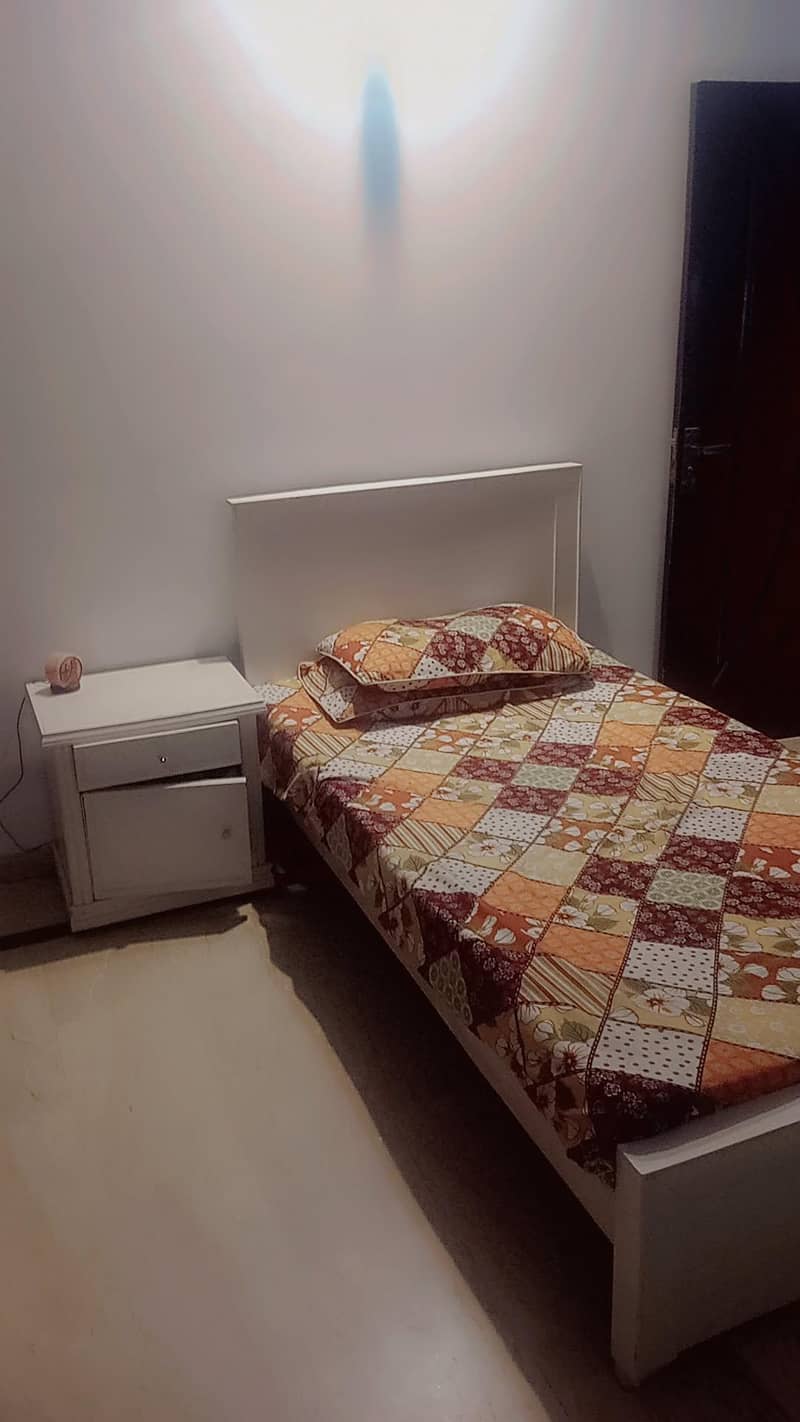 single bed fresh condition 1
