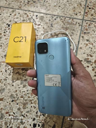 Realme C21