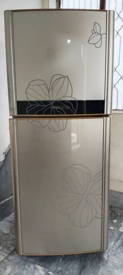 Orient fridge medium size urgent sale