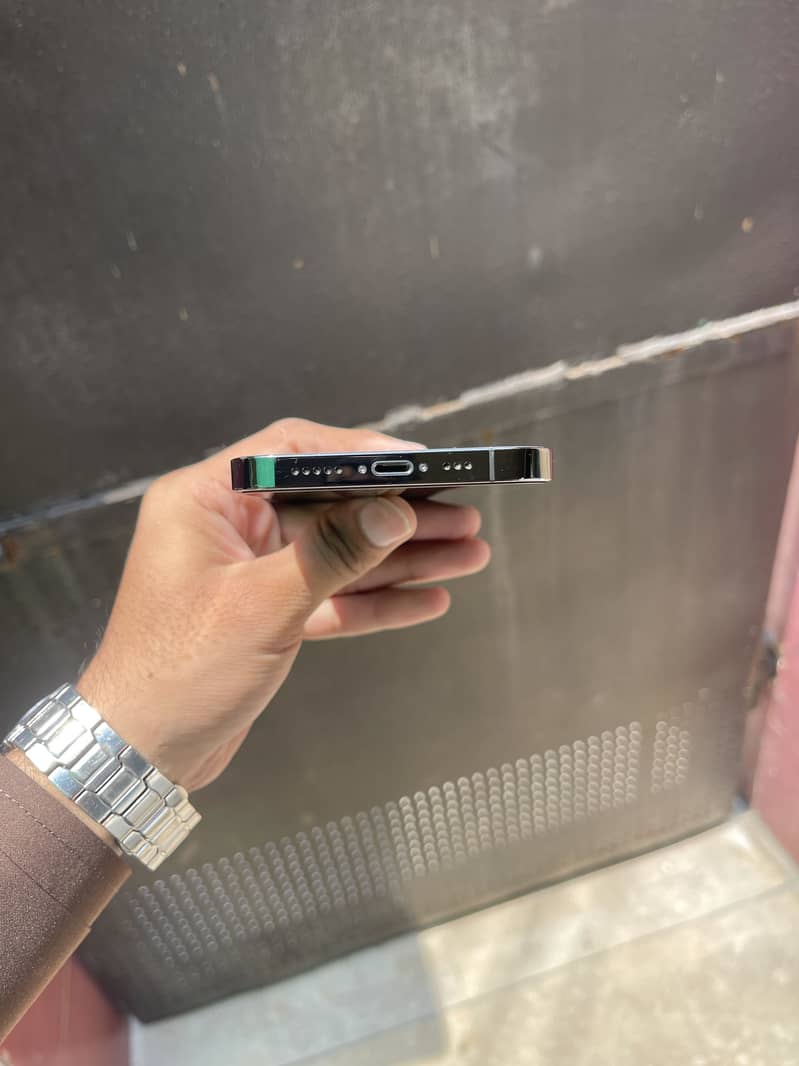 iPhone 12 Pro 9