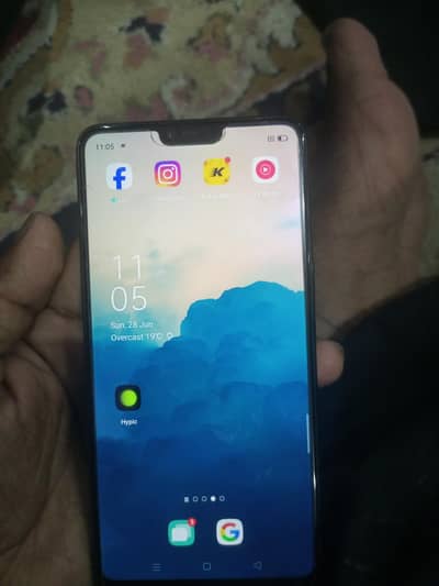 OPPO F9