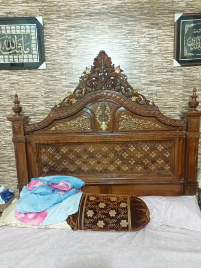 king size chanioti bed set dlfor sale. . .