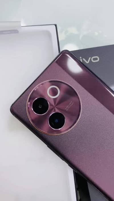 Vivo V30E 12GB RAM 256GB ROM – Complete Box | Excellent Condition |