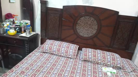room decurate