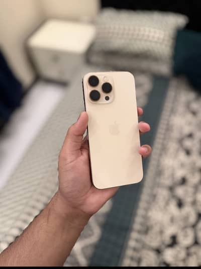 Apple iPhone 16 Pro Max