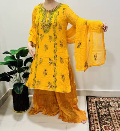 Yellow kameez with thread & gotta work