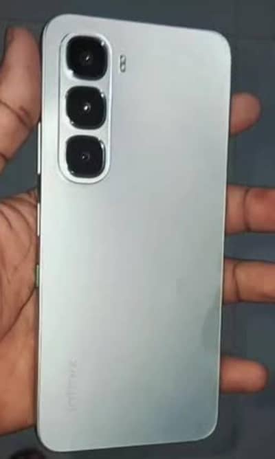 Infinix hot 60i 6+4/128