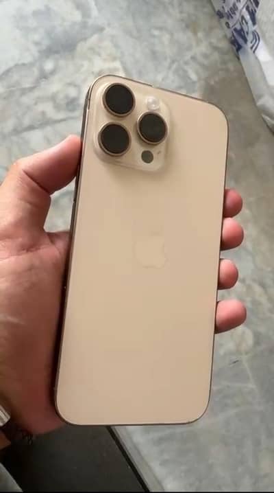 Apple iPhone 16 Pro Max