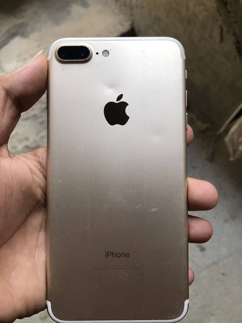 Apple iPhone 7 Plus 4