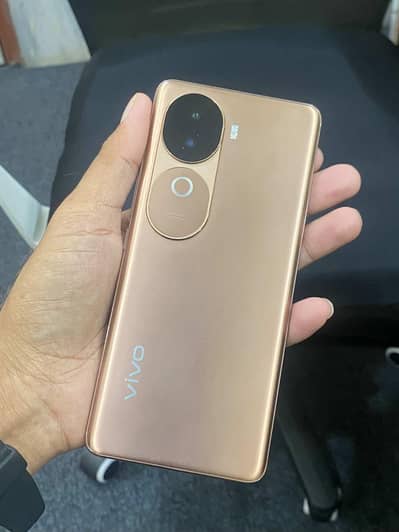 Vivo V40e