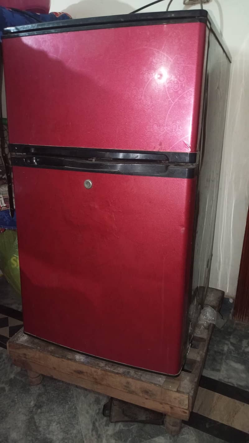 small fridge 0