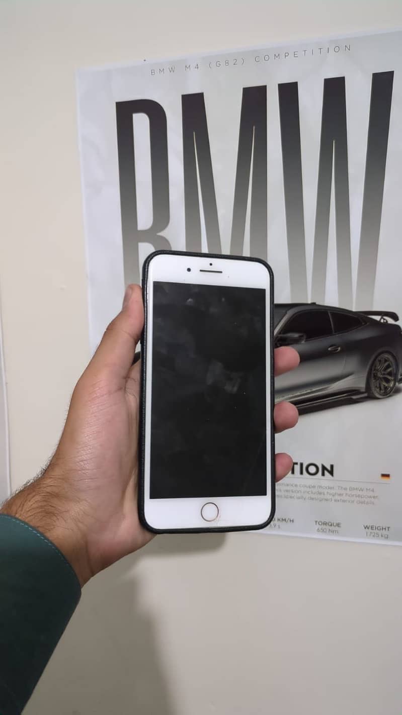 Apple iPhone 8 Plus 1
