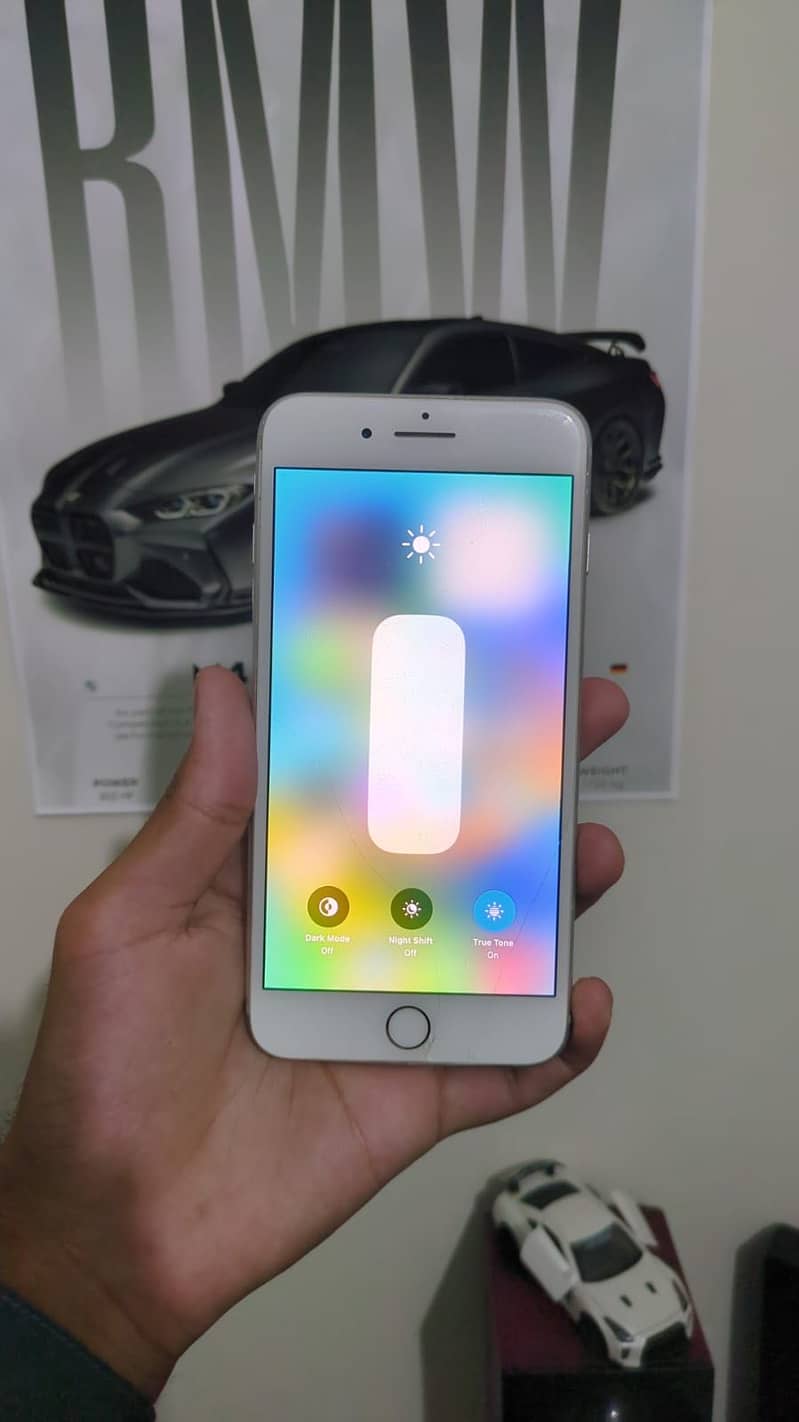 Apple iPhone 8 Plus 9