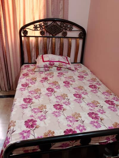 Single Bed like new