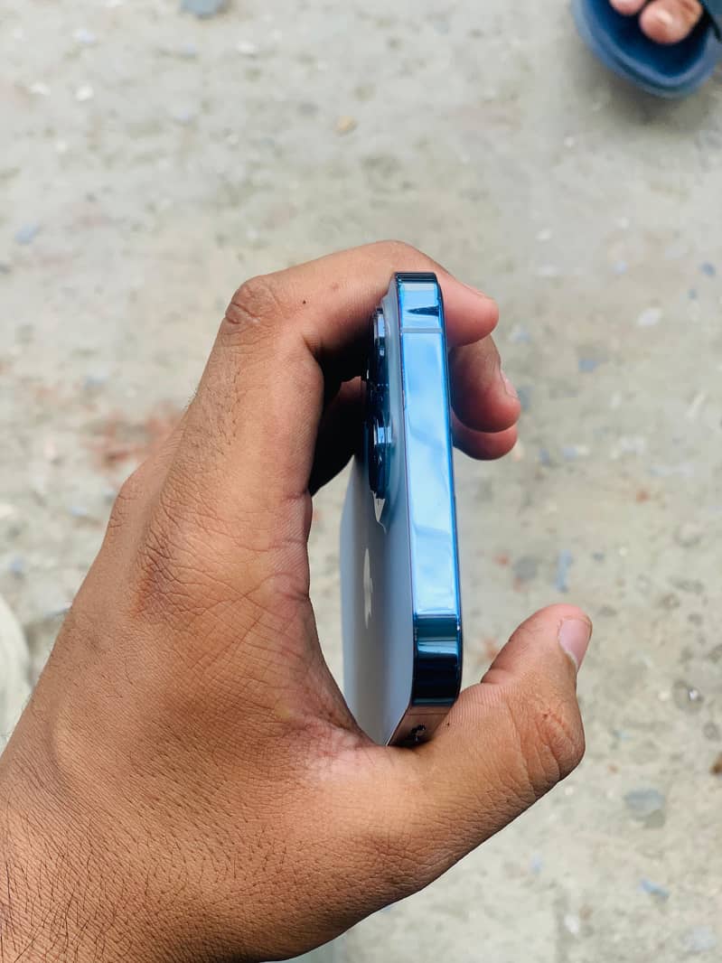 Apple iPhone 13 Pro Max 0