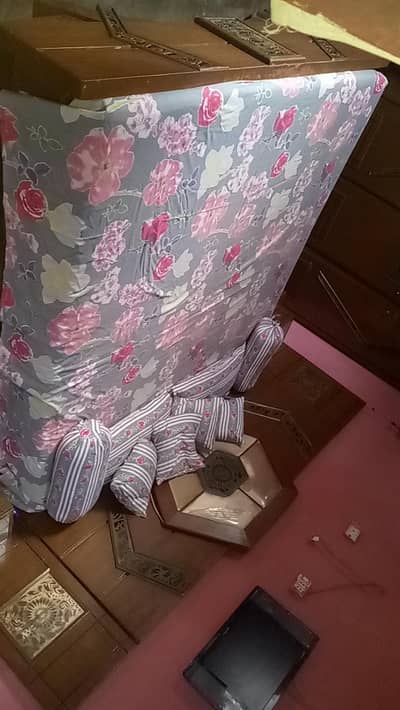 3 pice Bedroom set achi condition ma hai. . .