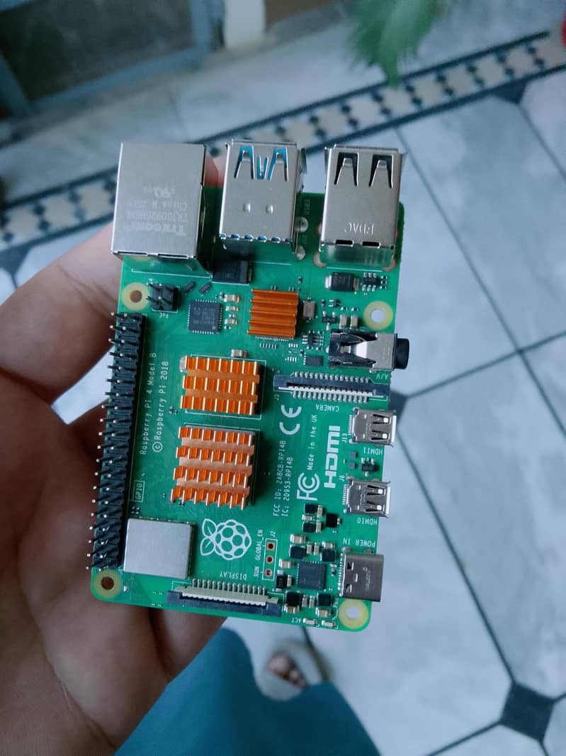 raspberry pi 4 model B 5