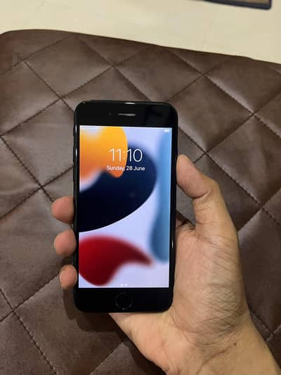 Apple iPhone 7