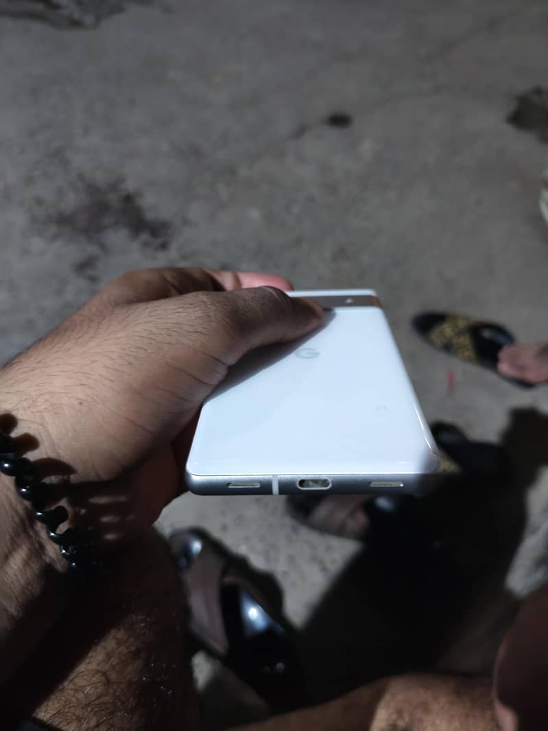 Google Pixel 7a 4