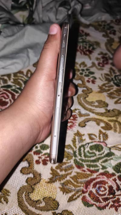Samsung Mobile J7 Prime