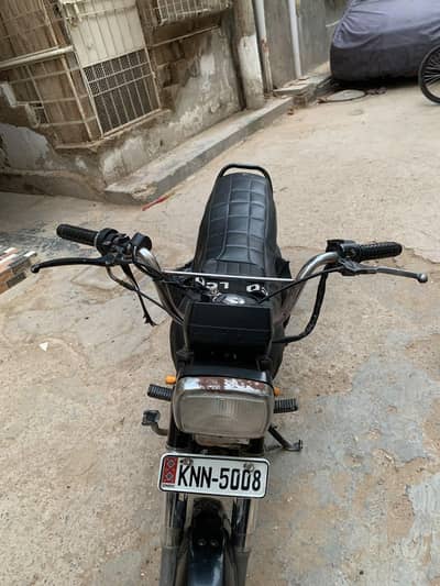 urgent sale serious person contact ek dam Sahi hai koi bike mein masla