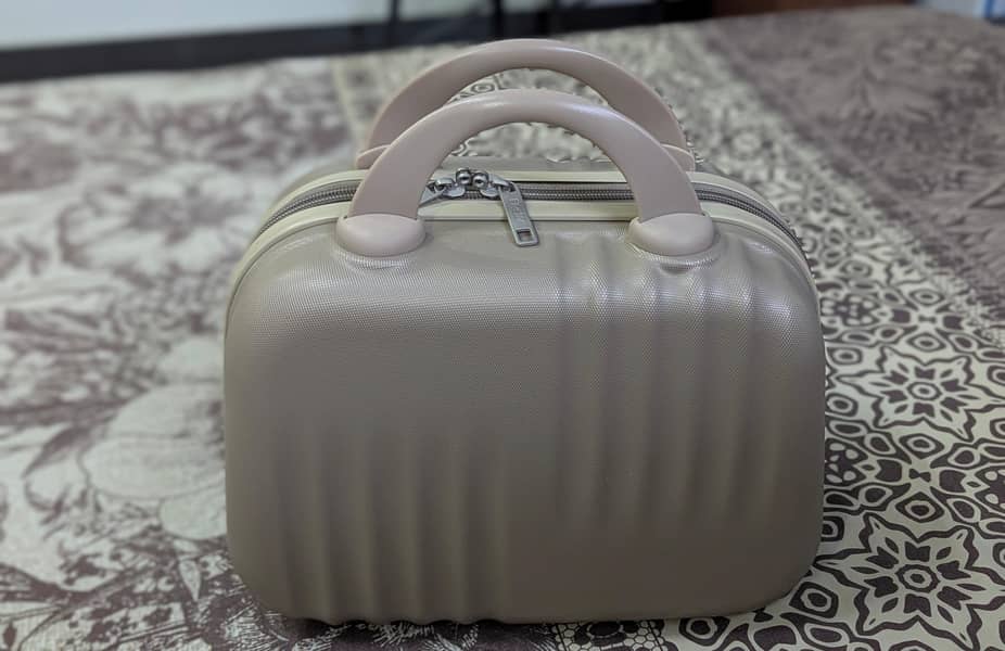 vanity box . mini case 0