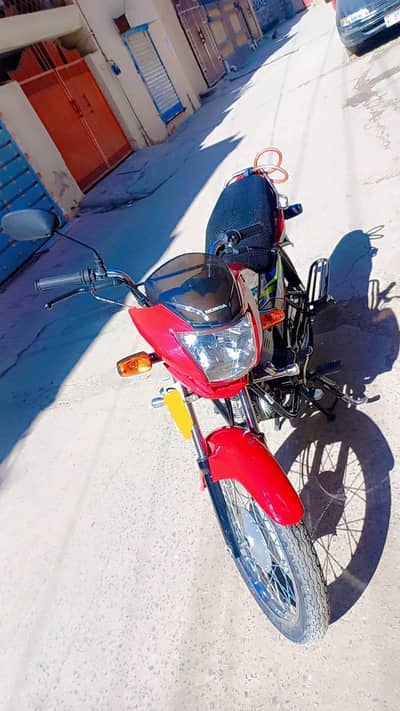 Honda pridor  100cc bilkul new condition hy islamabad  ka number  h
