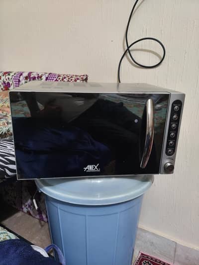 neat and clean only serious buyer no shity deals plz.