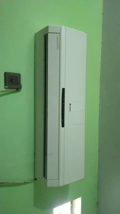 gree AC for sale 03304915823