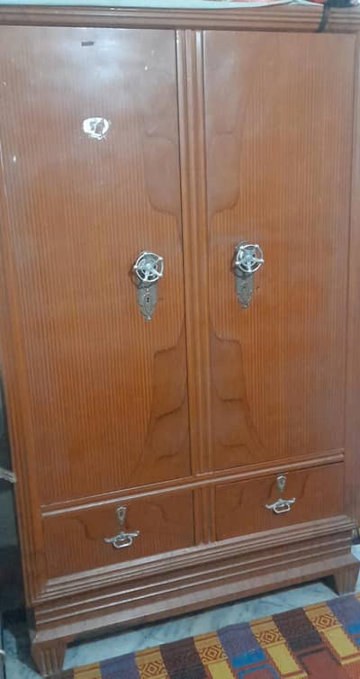 Iron steel almari  good condition 10/9