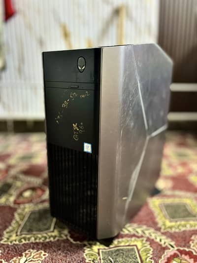 Alienware aurora 15 silver color good condition