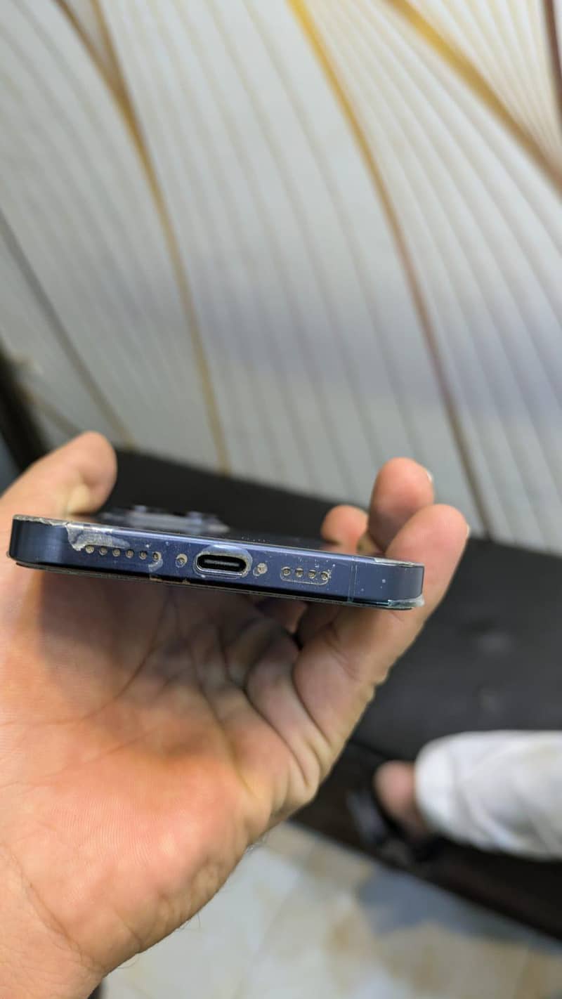 iphone 15 pro max 5