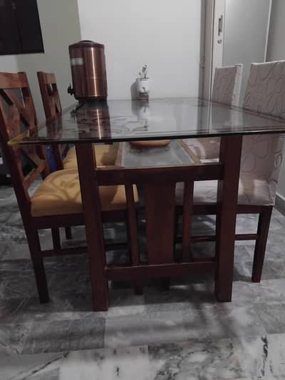 4 Seater dining table