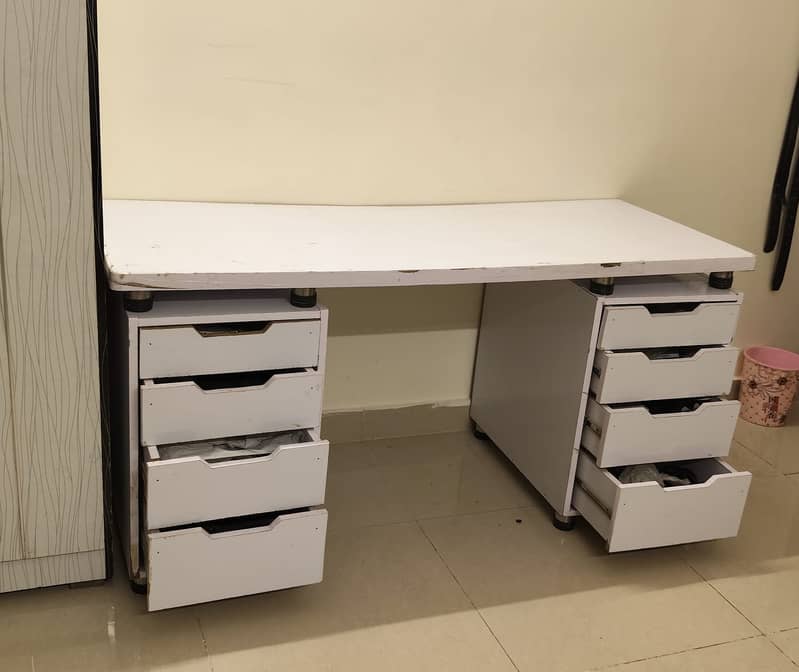 Study table, side board 1