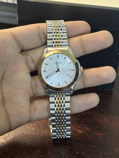 Gucci Men’s Swiss Made Quartz Stainless Steel Silver Dial 38mm Watch